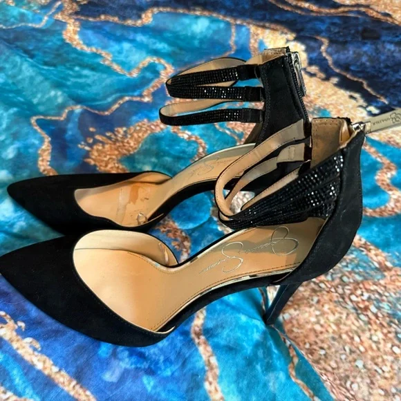 Jessica Simpson Black and Tan Heels - Picture 2 of 4